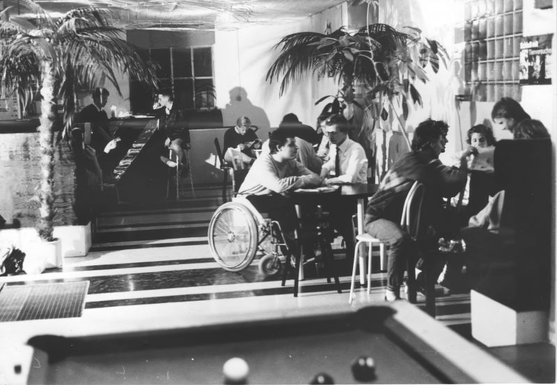 Datei:MOP Cafe.jpg